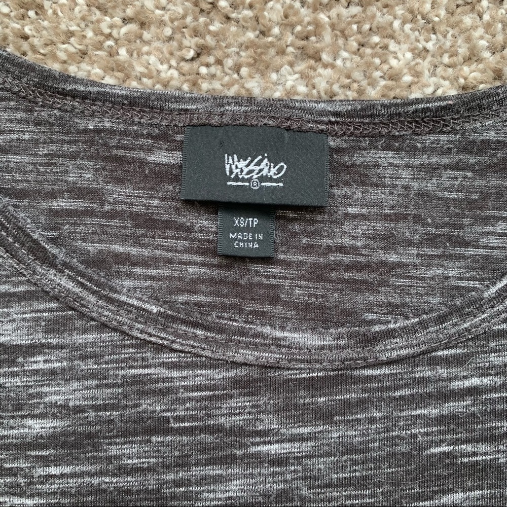 Mossimo Top - Picture 4 of 6